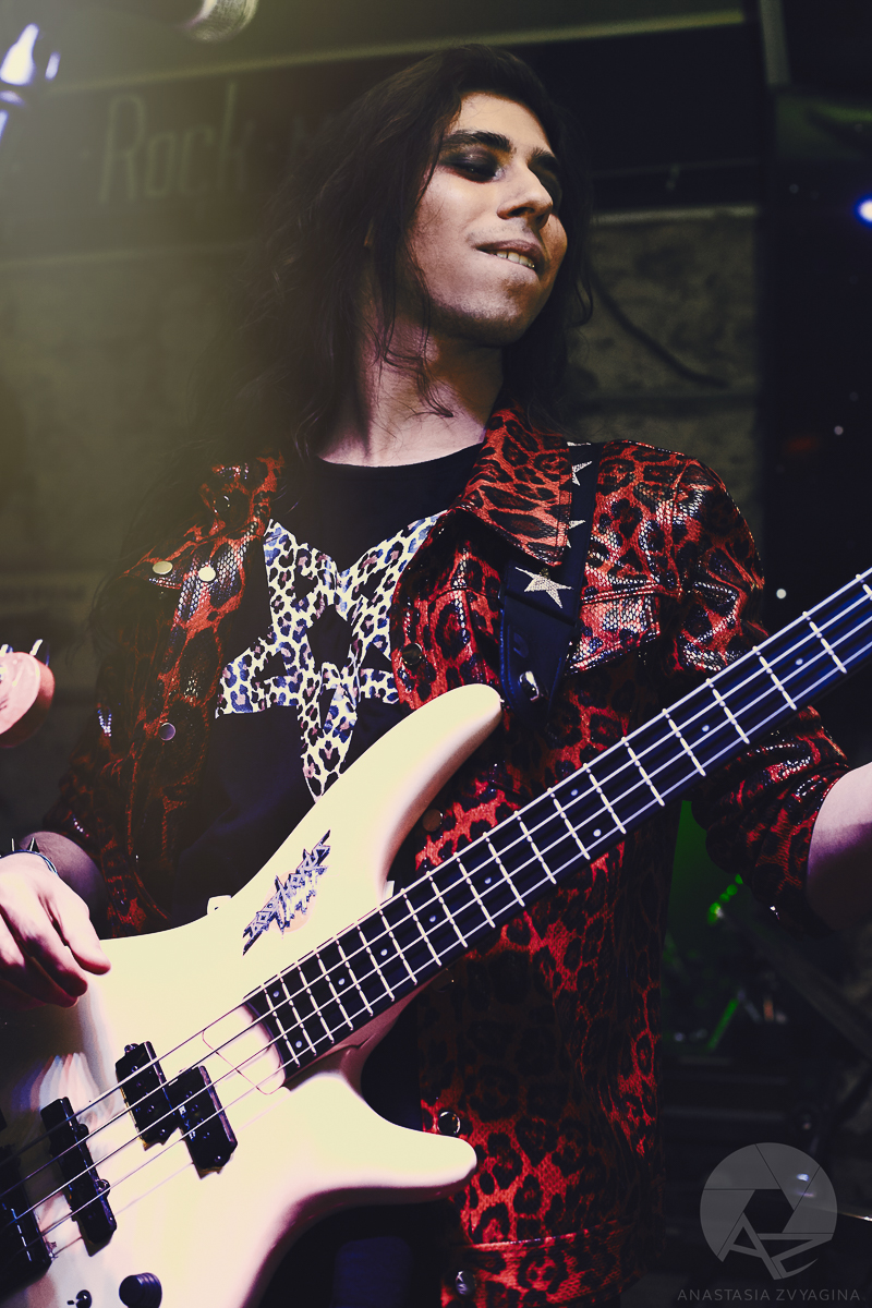 Герои лосин и гитарных хуков, владимирские глэм-мелодик-рокеры Bosphorus Night вновь сделали подарок дамам на 8 марта