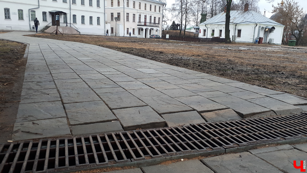 Фотообзор: как выглядит «Суздаль. Зарядье. Активация» весной 2020 года. Проблемы с реализацией проекта стоимостью 50 миллионов рублей