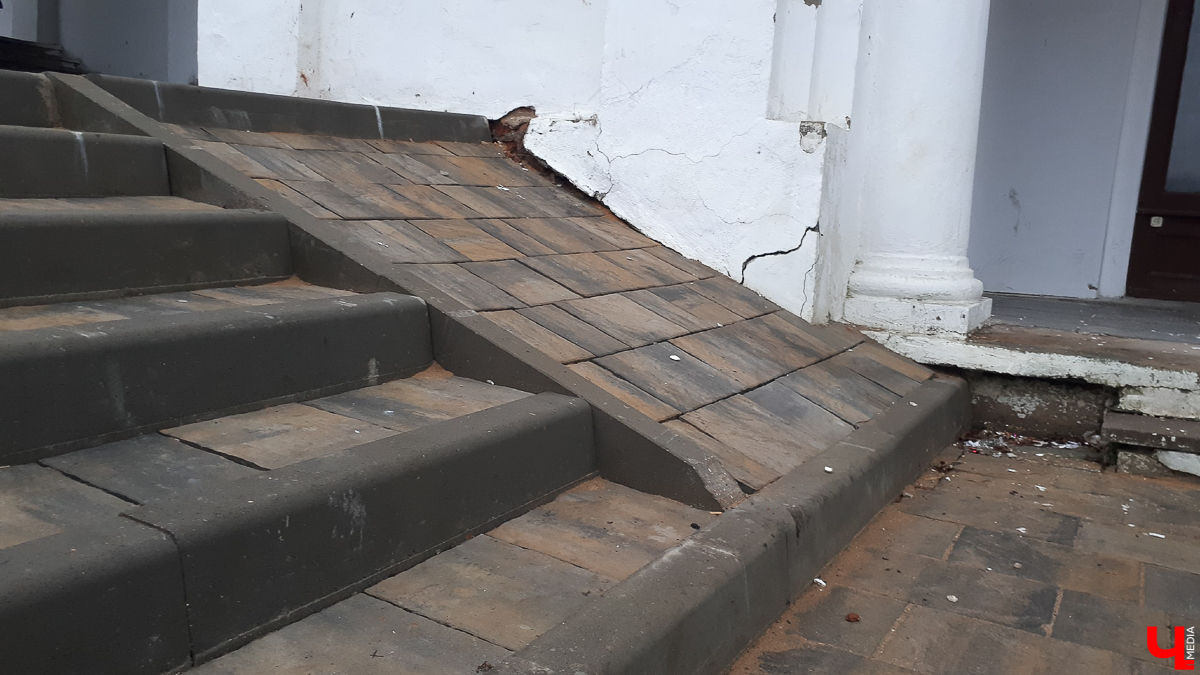 Фотообзор: как выглядит «Суздаль. Зарядье. Активация» весной 2020 года. Проблемы с реализацией проекта стоимостью 50 миллионов рублей