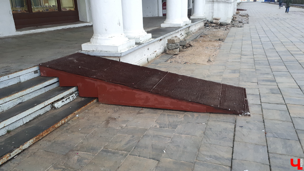 Фотообзор: как выглядит «Суздаль. Зарядье. Активация» весной 2020 года. Проблемы с реализацией проекта стоимостью 50 миллионов рублей