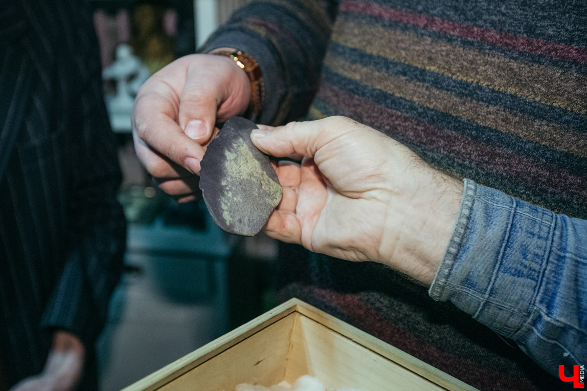 Алексей Сорокин и Юрий Никитин провели для нас необычную экскурсию по Боголюбову. Мы изучили прошлое, настоящее и будущее древнего населенного пункта