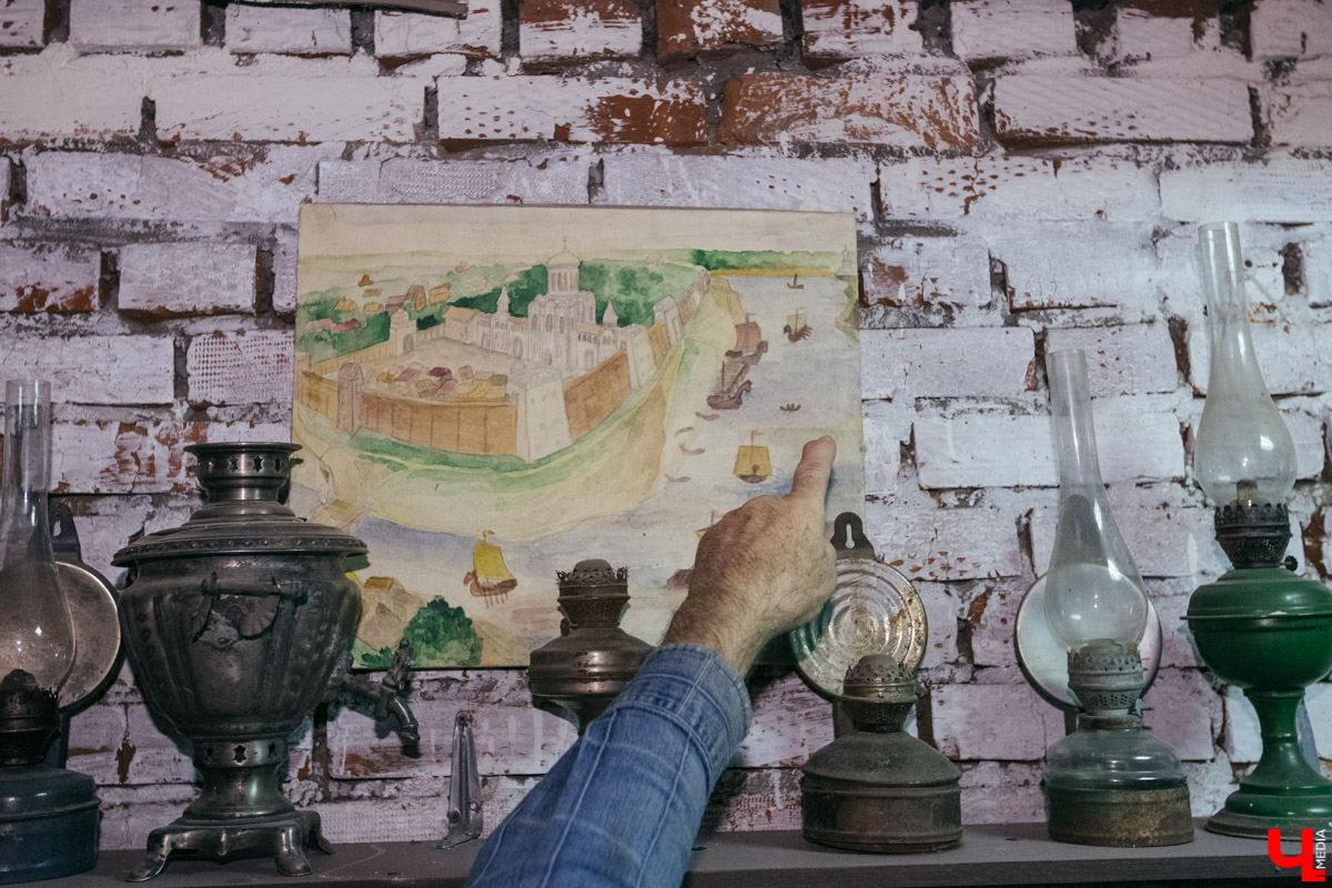 Алексей Сорокин и Юрий Никитин провели для нас необычную экскурсию по Боголюбову. Мы изучили прошлое, настоящее и будущее древнего населенного пункта