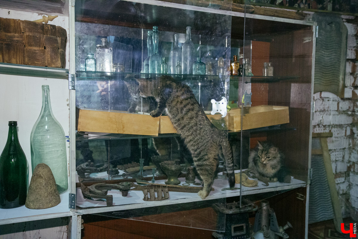 Алексей Сорокин и Юрий Никитин провели для нас необычную экскурсию по Боголюбову. Мы изучили прошлое, настоящее и будущее древнего населенного пункта