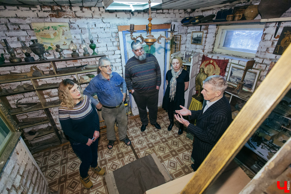 Алексей Сорокин и Юрий Никитин провели для нас необычную экскурсию по Боголюбову. Мы изучили прошлое, настоящее и будущее древнего населенного пункта