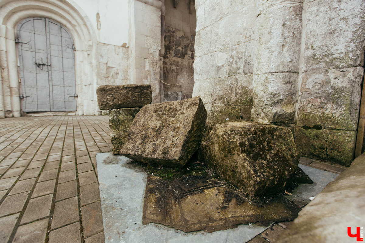 Алексей Сорокин и Юрий Никитин провели для нас необычную экскурсию по Боголюбову. Мы изучили прошлое, настоящее и будущее древнего населенного пункта