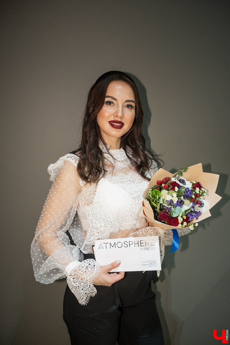 В конкурсе «Ключ на спорт» участвовали самые активные, подтянутые и красивые жительницы Владимира. И вот, наконец, настало время финала! 12 марта в фитнес-клубе «Атмосфера» прошла церемония награждения «Девушки года»