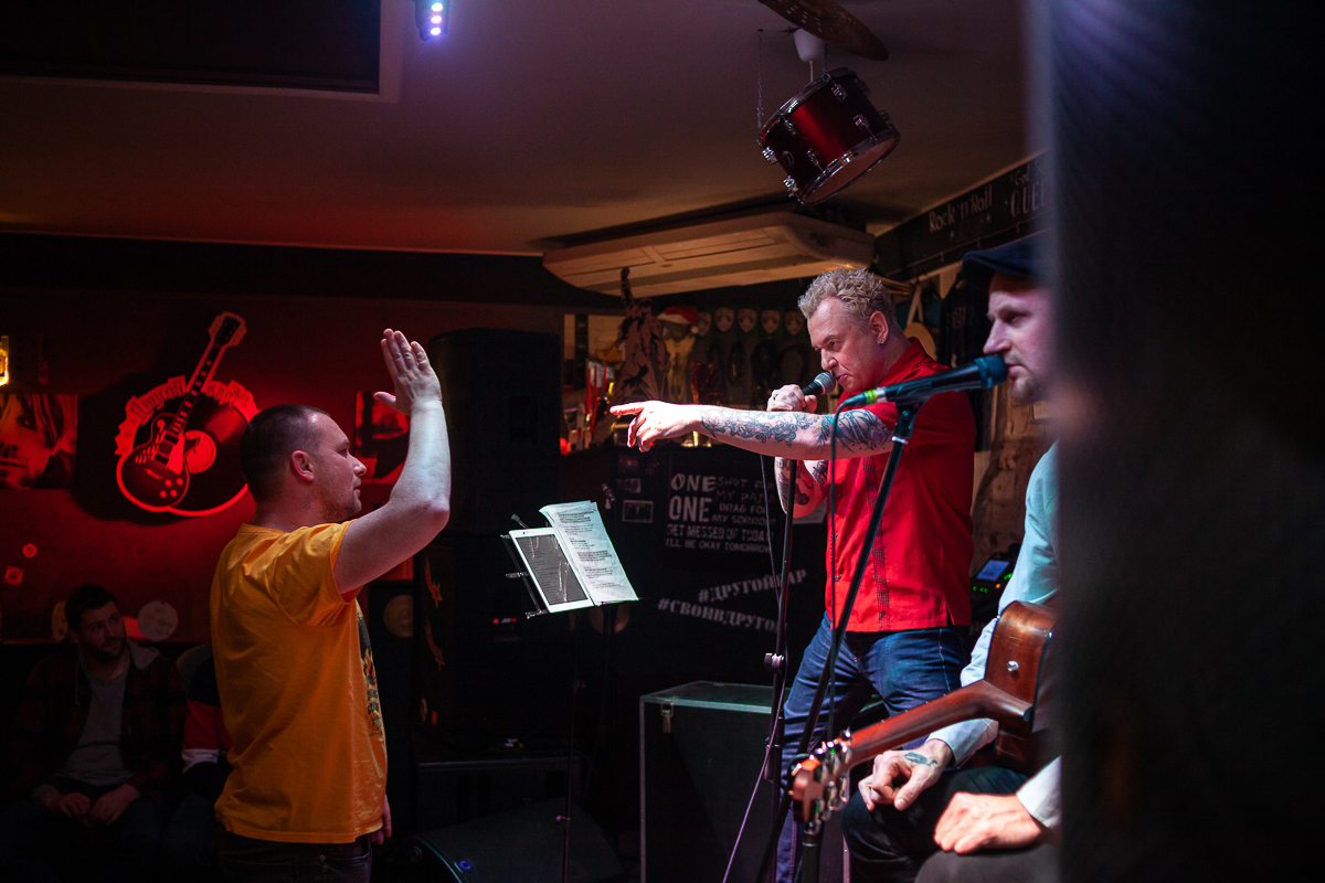 9 марта во Владимире состоялся один из самых ярких и безбашенных концертов этой весны. И «виноваты» в этом музыканты группы «Тараканы!» Дмитрий Спирин и Дмитрий Кежватов