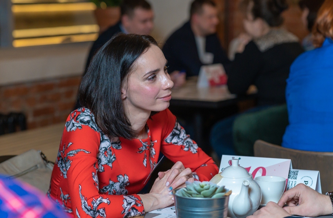 Альтернатива для тех, кому наскучили «Tinder», «Badoo» и прочие свап-мэтч схемы. Живые пятиминутные знакомства, оказывается, среди владимирцев популярны. А вы бы осмелились?