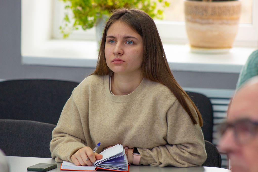 14 марта во Владимире прошел мастер-класс по общественному мониторингу уровня загрязнения воздуха. В Информационном центре по атомной энергии обсуждали, что является главным источником избыточного количества вредных веществ и как измерить их количество