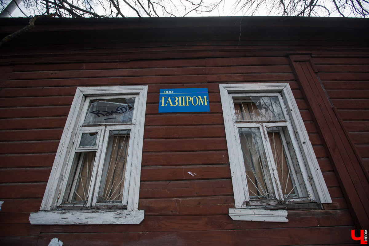 Михаил Мойсеянчик провел для нас необычную экскурсию по центру Владимира. Обратили внимание на яркие контрасты городского быта