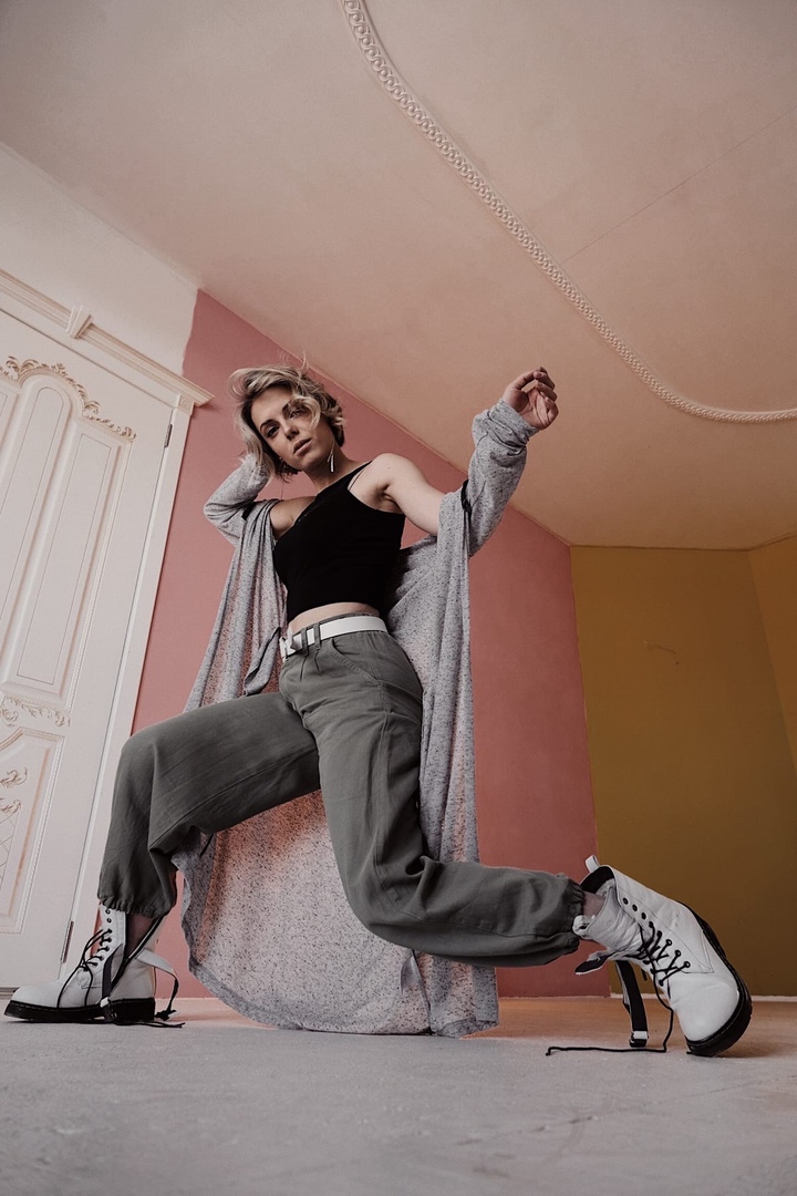 Стилист Мария Засорина прошлась с нами по владимирским магазинам и помогла выбрать трендовые вещи на весну-лето 2020