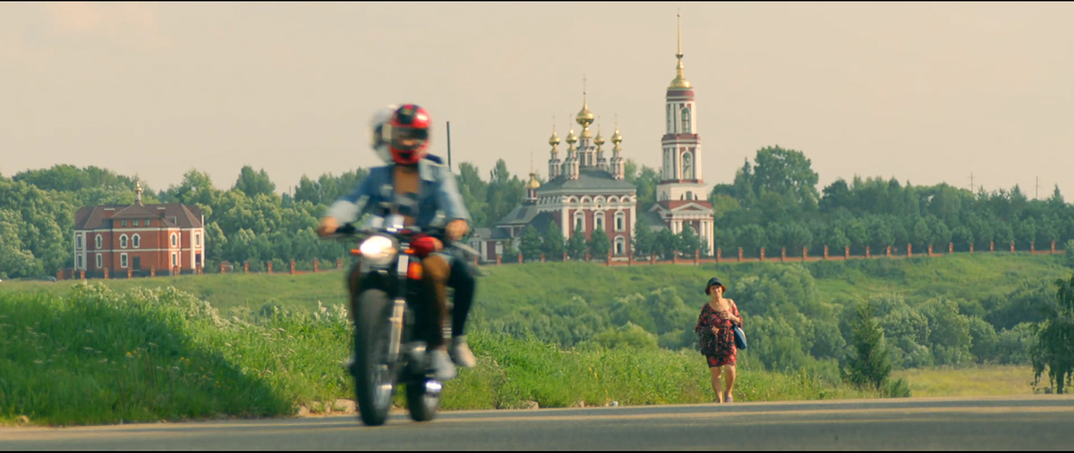 В марте 2020 года вышел фильм «Золотое кольцо». Часть сцен комедии снимали в Суздале. Мы посмотрели кино и делимся впечатлениями