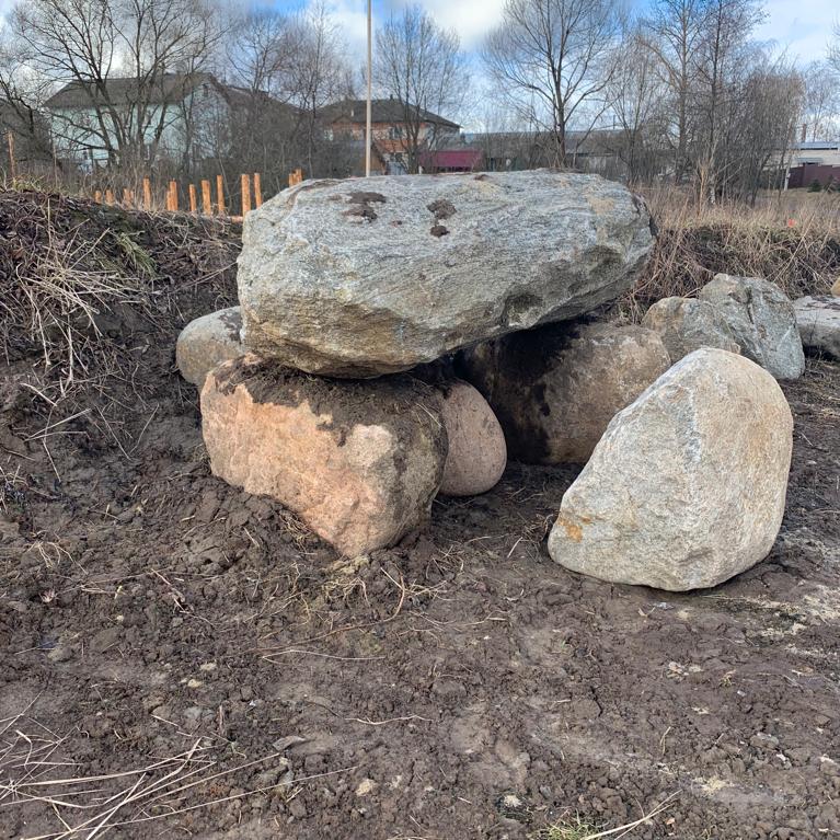 В Киржаче планируется открытие необычного «Музея ледниковых камней» под открытым небом. Это новый и неожиданный объект в духе ленд-арта — произведение, созданное самой природой и ограненное руками человека