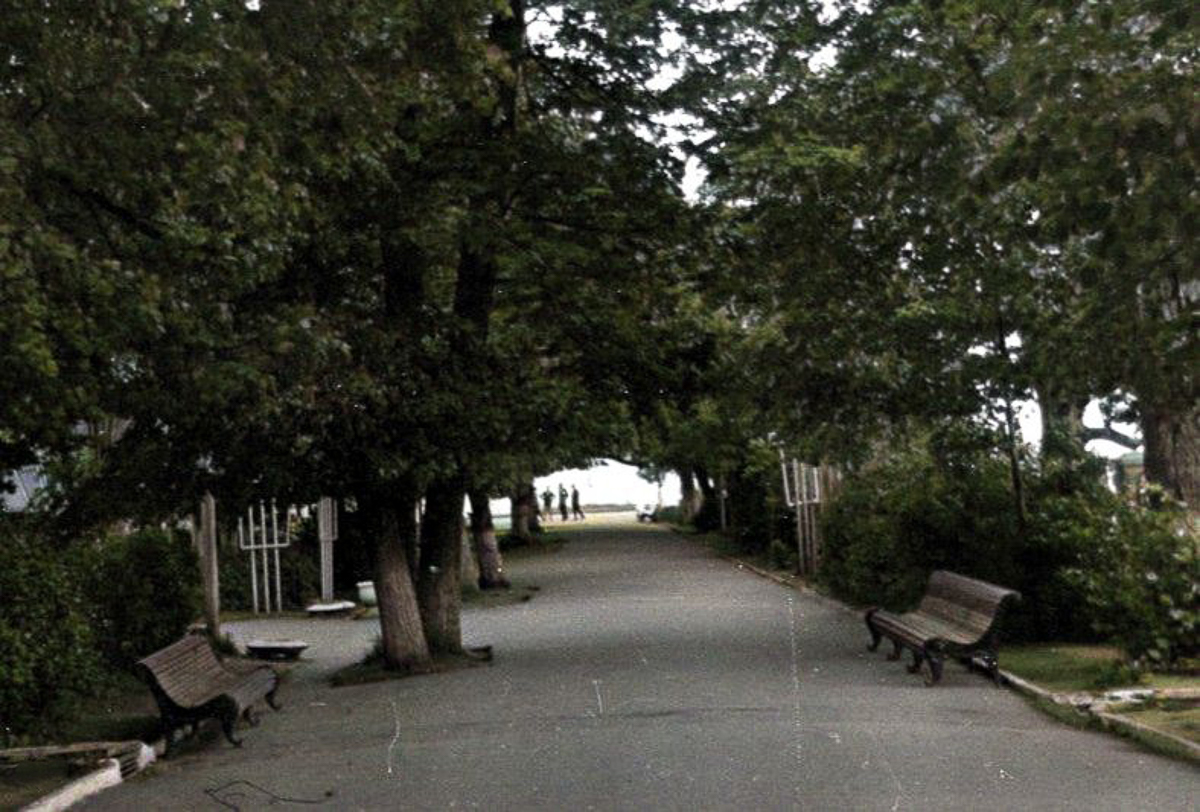 Краевед и коллекционер ретро-фото Александр Пронин составил для “Ключ-Медиа” подборку весенних снимков. Владимир в разные годы 20-го века. Причем все кадры - цветные