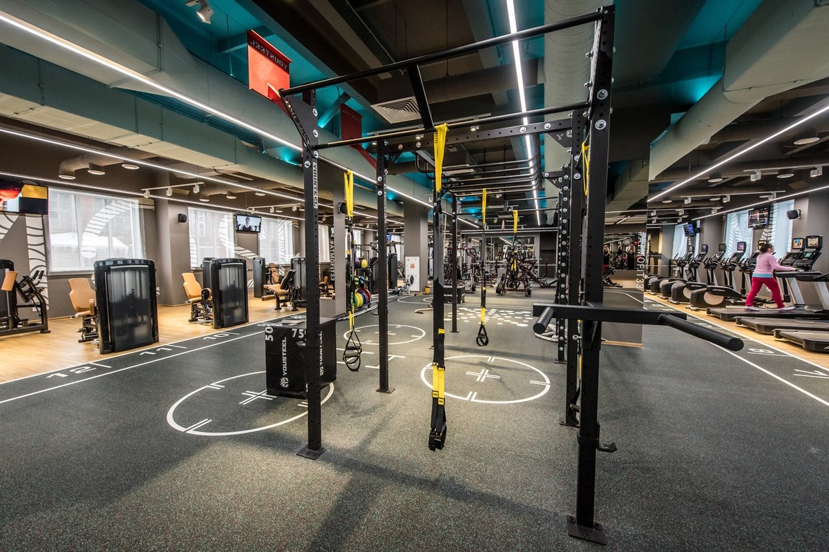 С приходом коронавируса в Россию регионы адаптируются к новому образу жизни. Во Владимире, например, ввели “режим повышенной готовности”, и теперь каждый выживает в нем, как может. Мы выяснили, что происходит в каждой сфере города в период пандемии