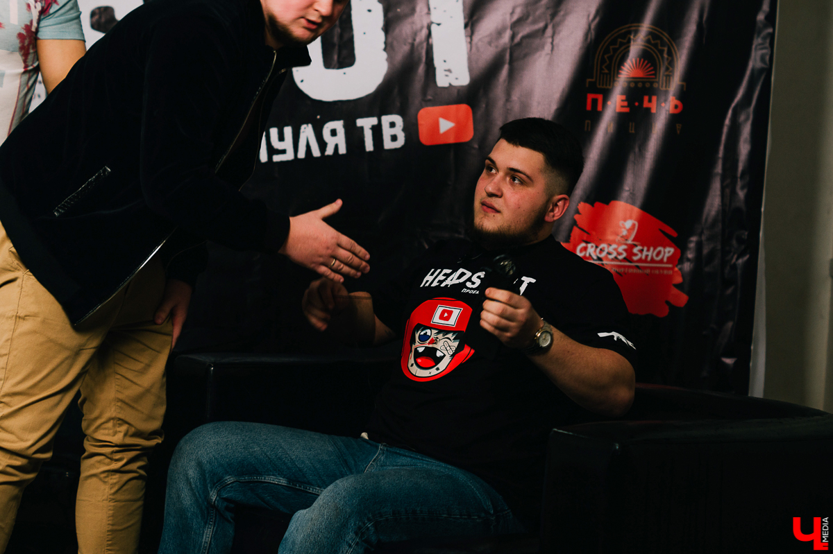 Первая пресс-конференция бойцов в рамках владимирского ютуб-шоу «HEADSHOT» была ох какой горячей. Как думаете, махали ли ребята кулаками до драки?