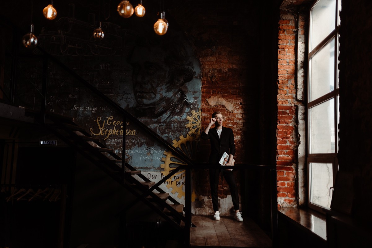 Олег Юрьевич — директор по развитию Gen87. Мы пообщались с ним о работе, бьюти-сфере и личном