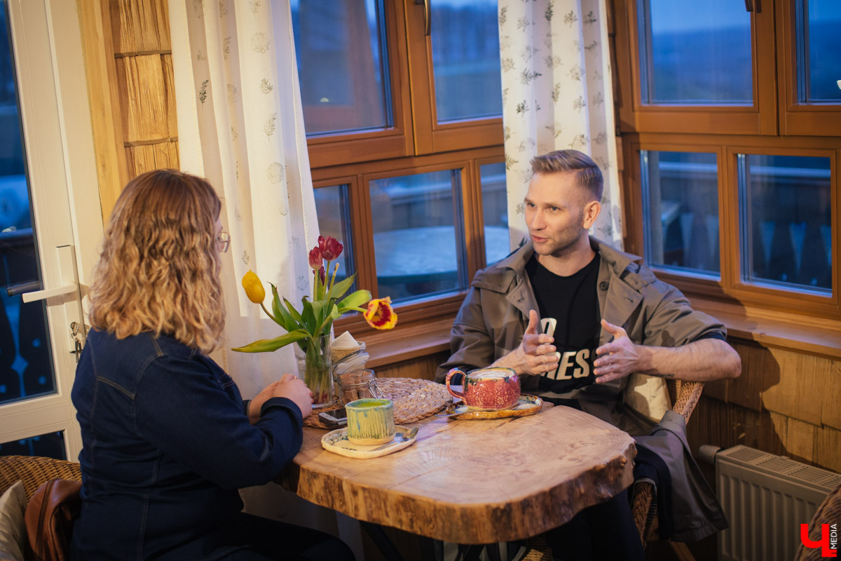 Олег Юрьевич — директор по развитию Gen87. Мы пообщались с ним о работе, бьюти-сфере и личном