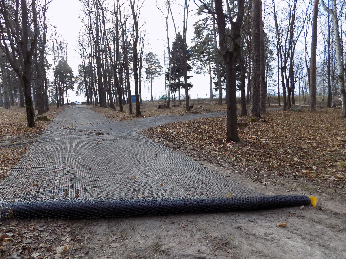 В Гороховце заканчивают строительство набережной. А вот обновление парка затягивается