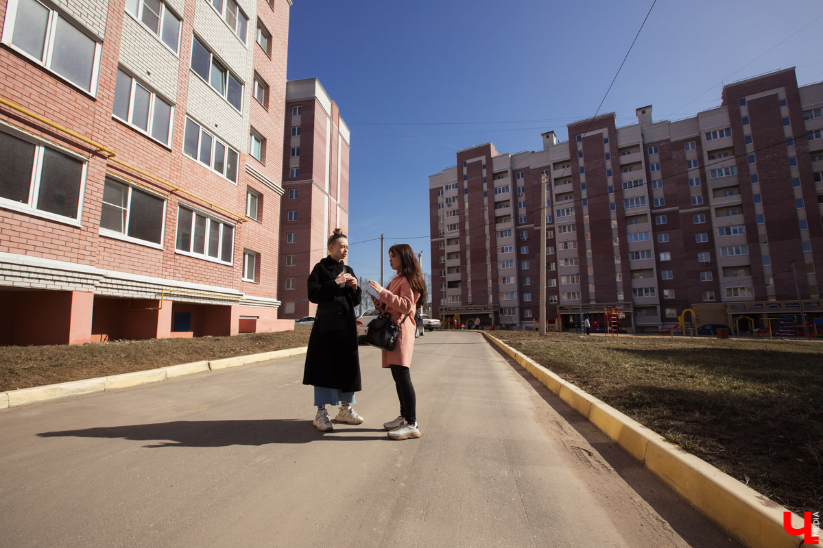 А правда, что в Веризино всегда дует сильный ветер и пахнет кормом для животных? И вообще, каково жить за Пекинкой? Отвечаем на самые животрепещущие вопросы, связанные с относительно новым микрорайоном