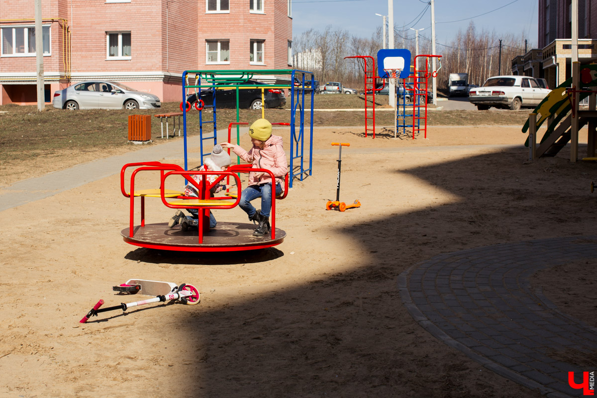 А правда, что в Веризино всегда дует сильный ветер и пахнет кормом для животных? И вообще, каково жить за Пекинкой? Отвечаем на самые животрепещущие вопросы, связанные с относительно новым микрорайоном