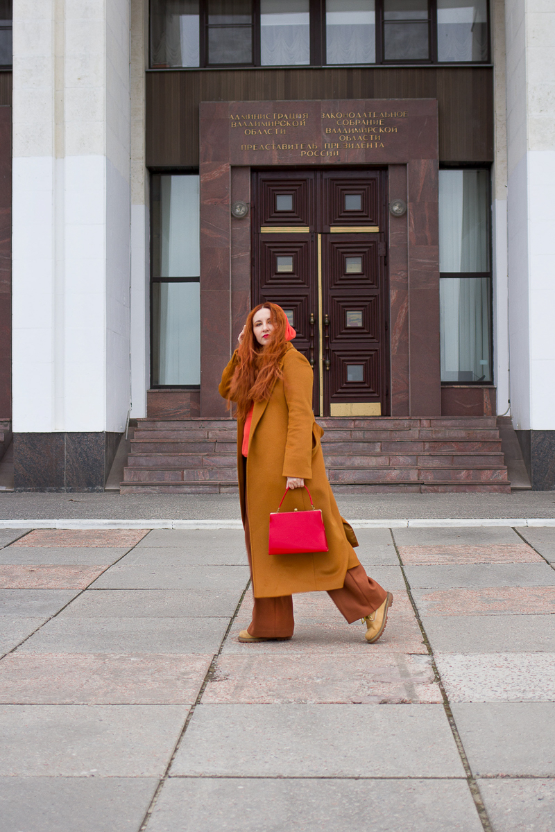 У Станимиры Алёшиной сформировался стиль, неотъемлемый от образа жизни имиджмейкера и автора - творческий, яркий, нетривиальный