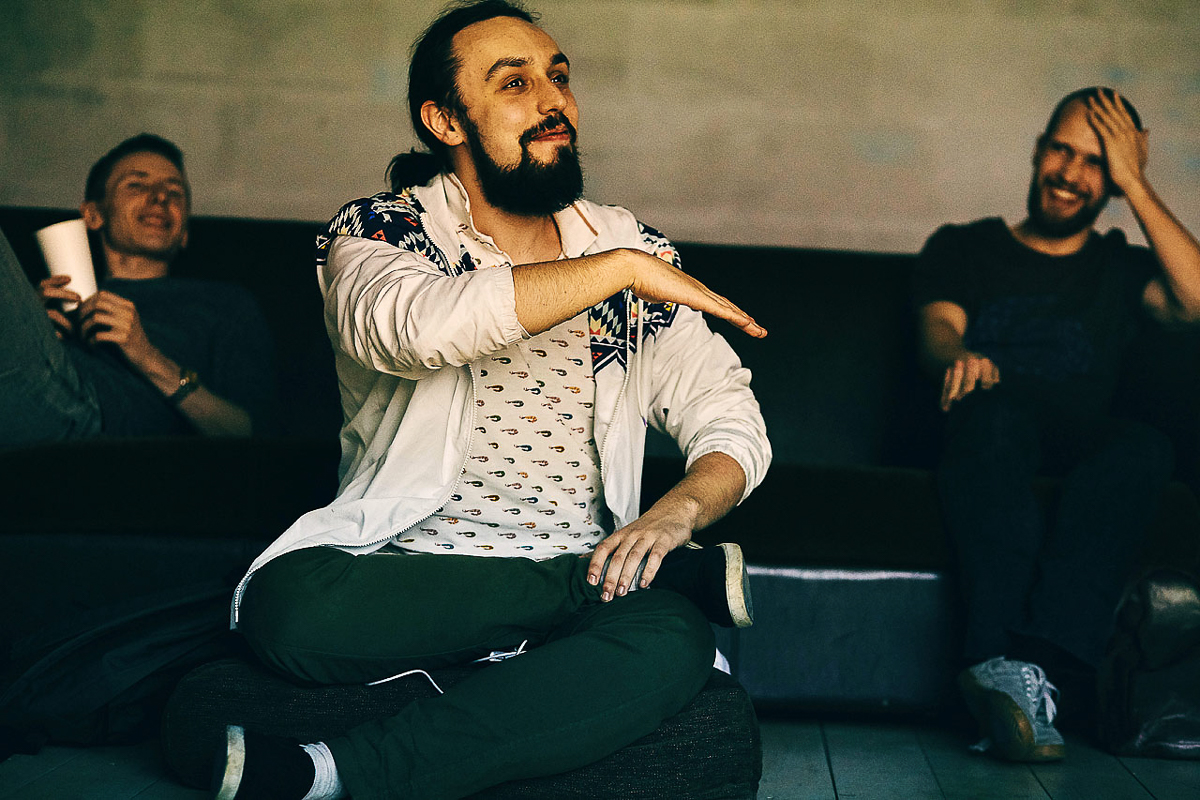 Геймерский авторитет на форуме, дружба по «аське» длиной в 15 лет, сходки гиков 2007 года и блог-туры. Читайте, как владимирцы развлекались до появления «ВКонтакте»