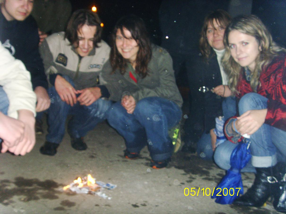 Геймерский авторитет на форуме, дружба по «аське» длиной в 15 лет, сходки гиков 2007 года и блог-туры. Читайте, как владимирцы развлекались до появления «ВКонтакте»