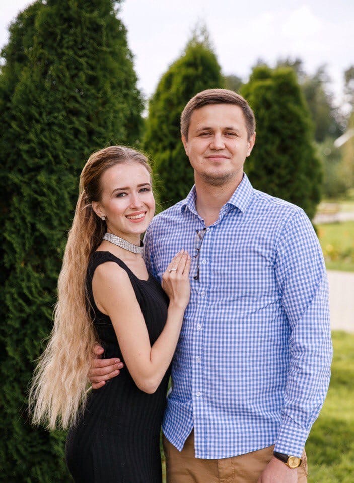 Теперь любовь проверяется не временем и расстоянием, а режимом самоизоляции. Мы поговорили с пятью владимирскими парами о том, как они с этим справляются. Кто-то ругается, испытывая стресс от всего происходящего, а кто-то умудряется даже жениться