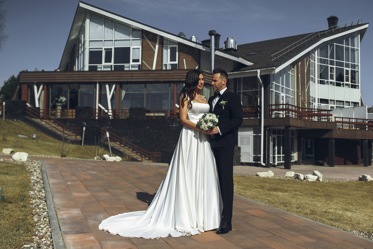 Теперь любовь проверяется не временем и расстоянием, а режимом самоизоляции. Мы поговорили с пятью владимирскими парами о том, как они с этим справляются. Кто-то ругается, испытывая стресс от всего происходящего, а кто-то умудряется даже жениться