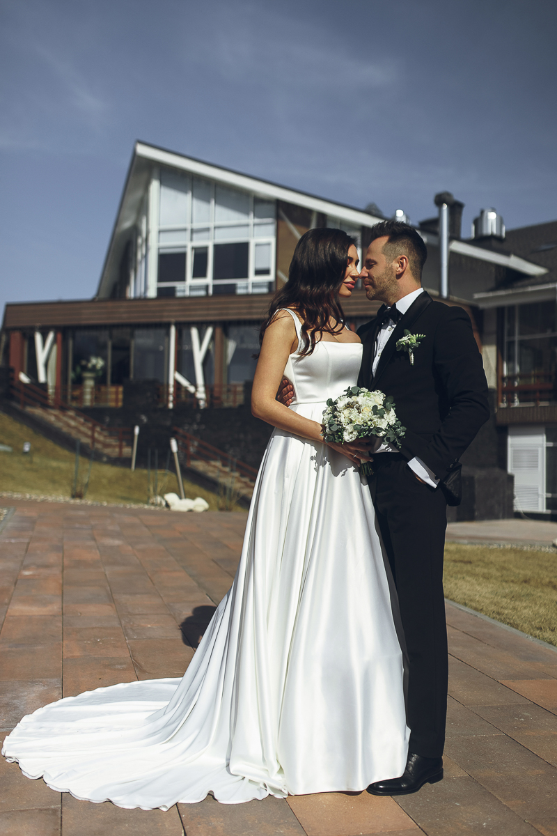 Теперь любовь проверяется не временем и расстоянием, а режимом самоизоляции. Мы поговорили с пятью владимирскими парами о том, как они с этим справляются. Кто-то ругается, испытывая стресс от всего происходящего, а кто-то умудряется даже жениться