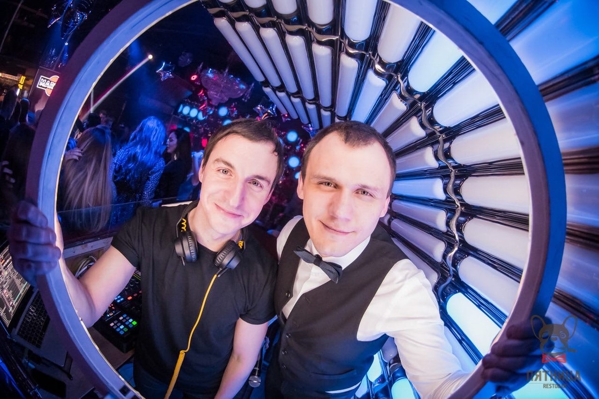 Вечеринка должна продолжаться! Владимирские заведения теперь проводят онлайн-тусовки, устраивают диджей-сеты и развлекают самоизолированных горожан