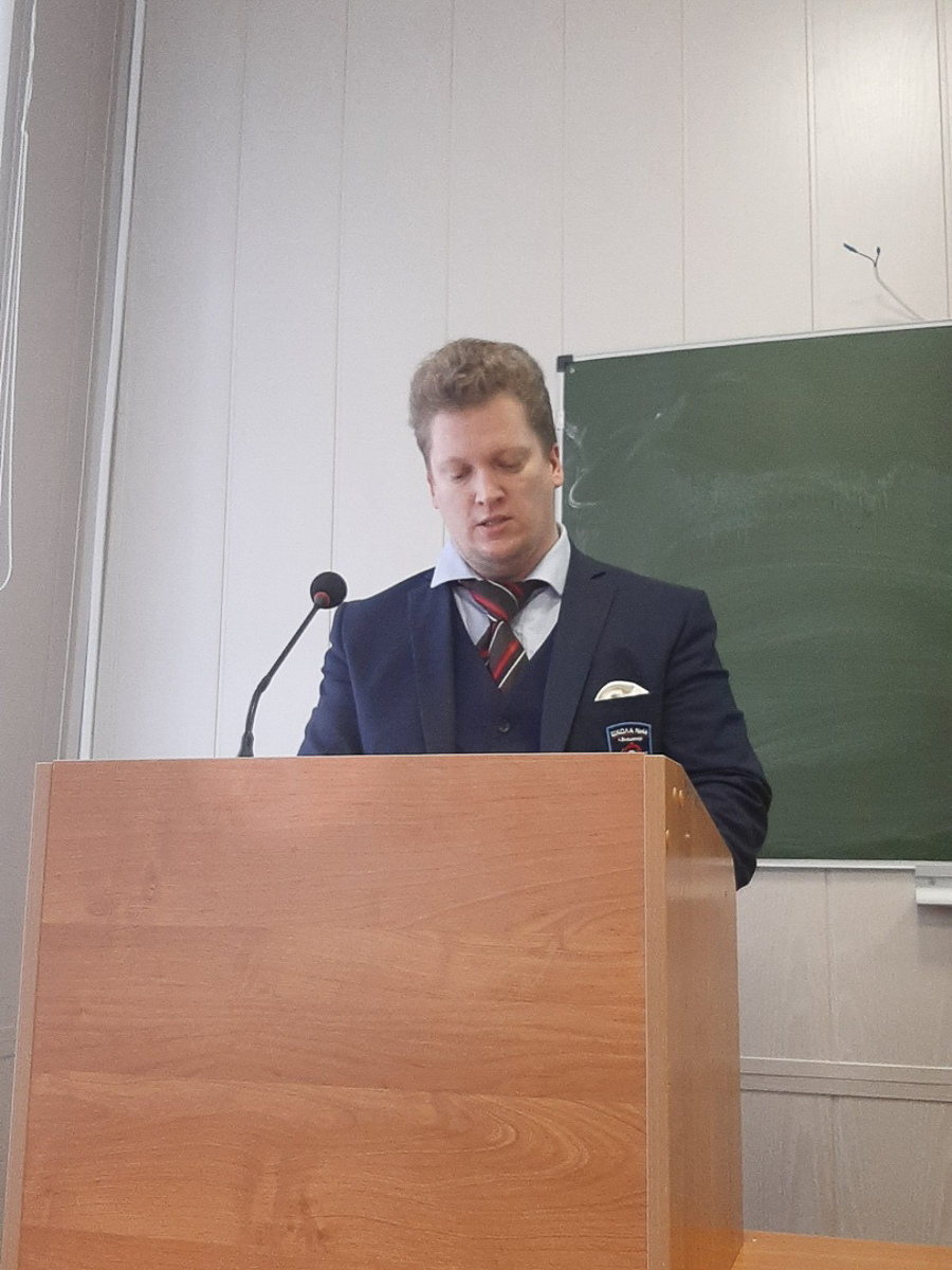 На время карантина школы закрыты, уроки проходят дистанционно. Как работает система? Первые впечатления родителей и педагогов