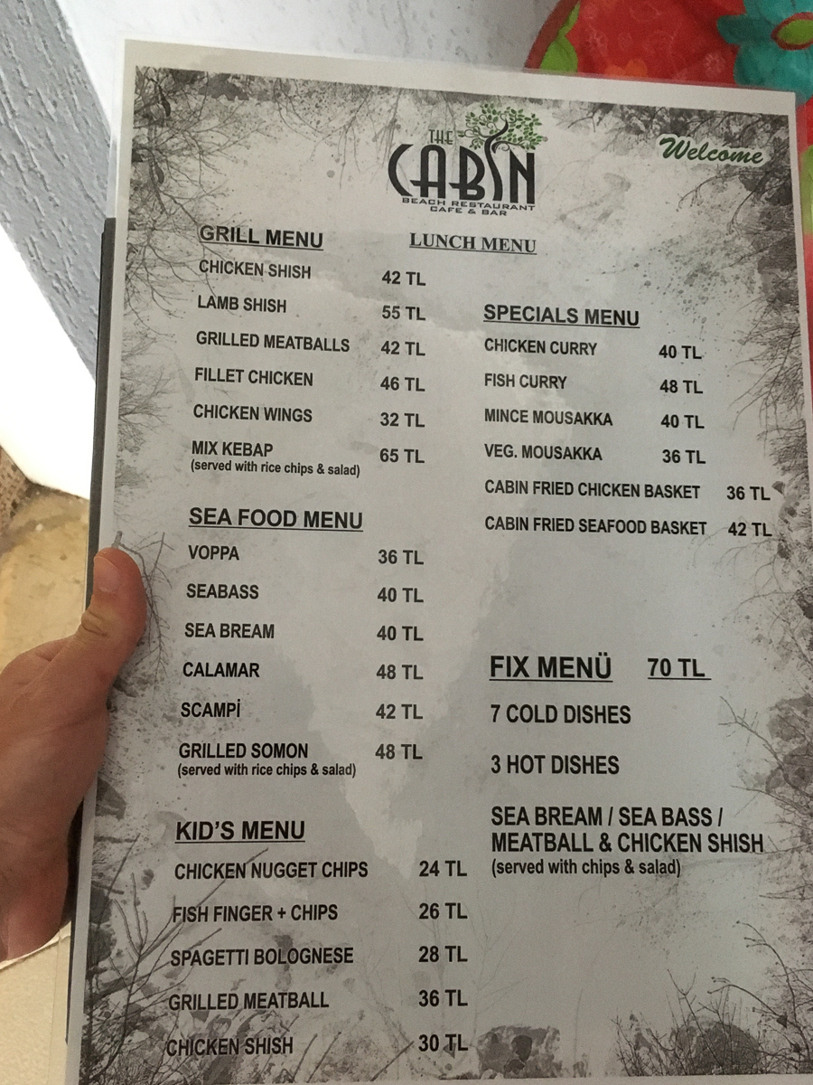 Роман Левандовский с 2015 года живет и учится за границей. Побывал на Северном Кипре, в Канаде, США и Колумбии. Мы попросили его сравнить зарубежные города с родным Владимиром