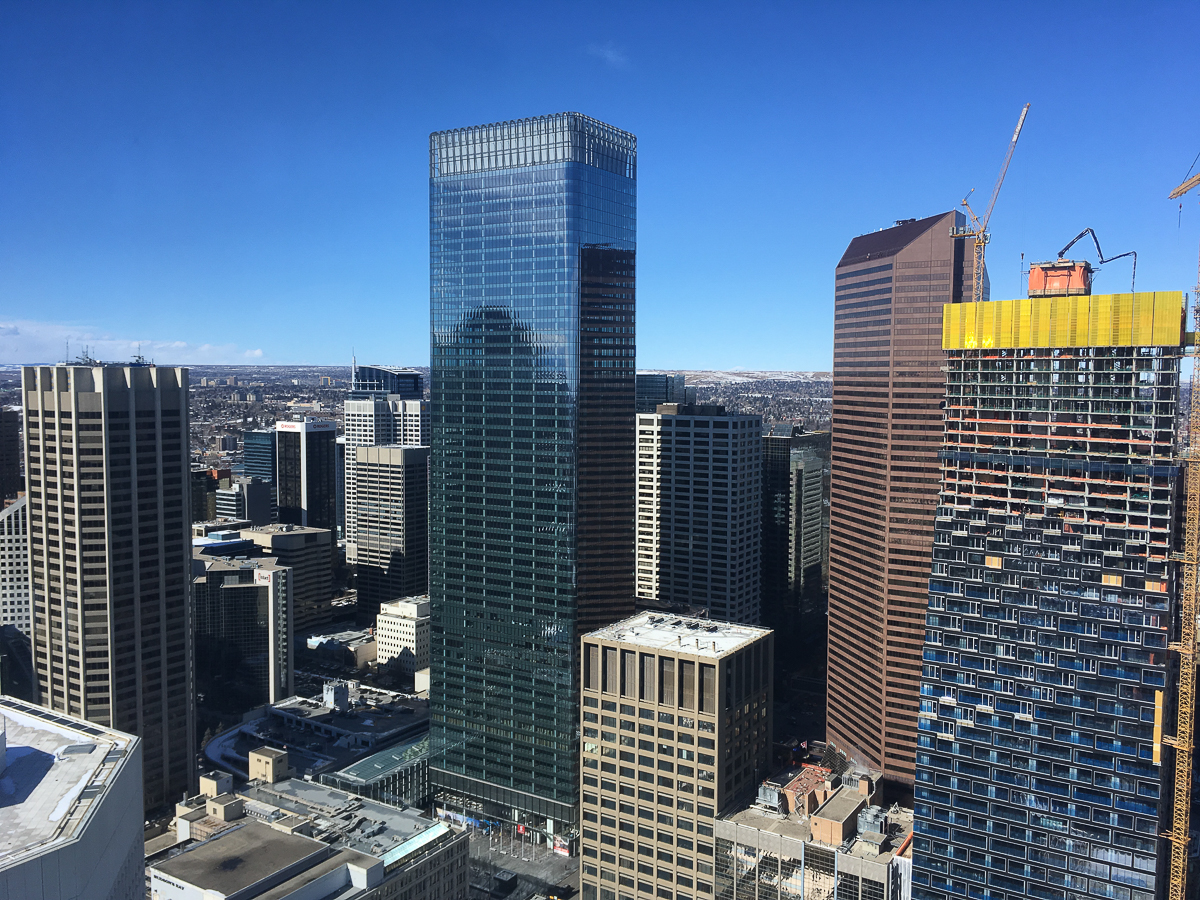 Роман Левандовский с 2015 года живет и учится за границей. Побывал на Северном Кипре, в Канаде, США и Колумбии. Мы попросили его сравнить зарубежные города с родным Владимиром