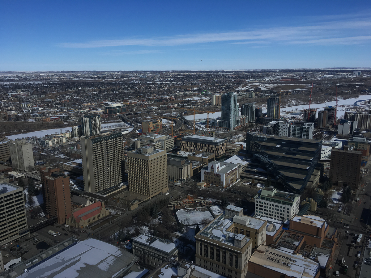 Роман Левандовский с 2015 года живет и учится за границей. Побывал на Северном Кипре, в Канаде, США и Колумбии. Мы попросили его сравнить зарубежные города с родным Владимиром