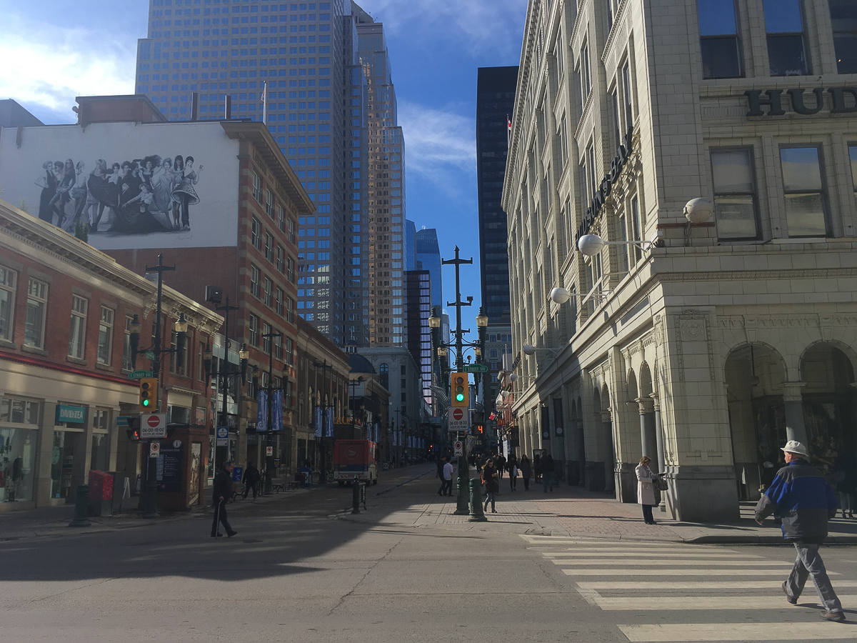 Роман Левандовский с 2015 года живет и учится за границей. Побывал на Северном Кипре, в Канаде, США и Колумбии. Мы попросили его сравнить зарубежные города с родным Владимиром