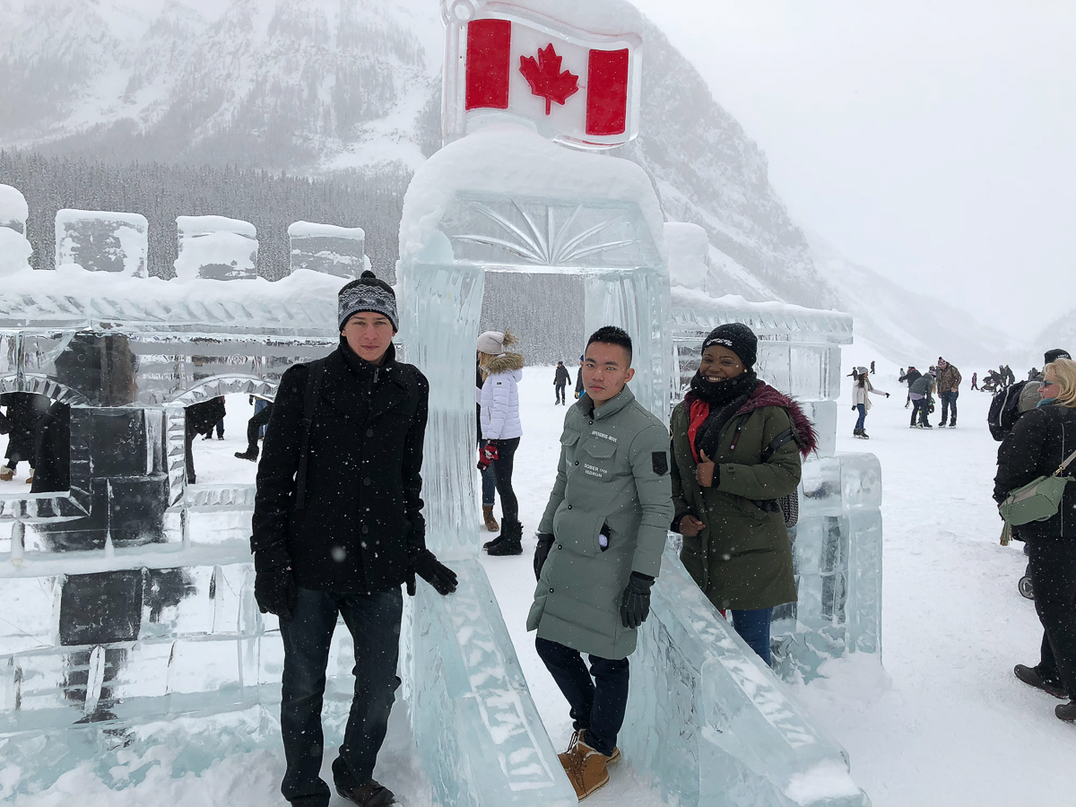 Роман Левандовский с 2015 года живет и учится за границей. Побывал на Северном Кипре, в Канаде, США и Колумбии. Мы попросили его сравнить зарубежные города с родным Владимиром