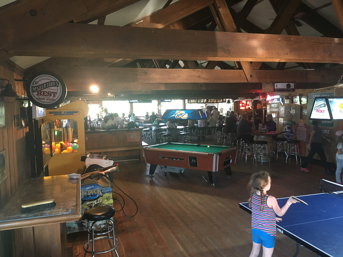 Роман Левандовский с 2015 года живет и учится за границей. Побывал на Северном Кипре, в Канаде, США и Колумбии. Мы попросили его сравнить зарубежные города с родным Владимиром