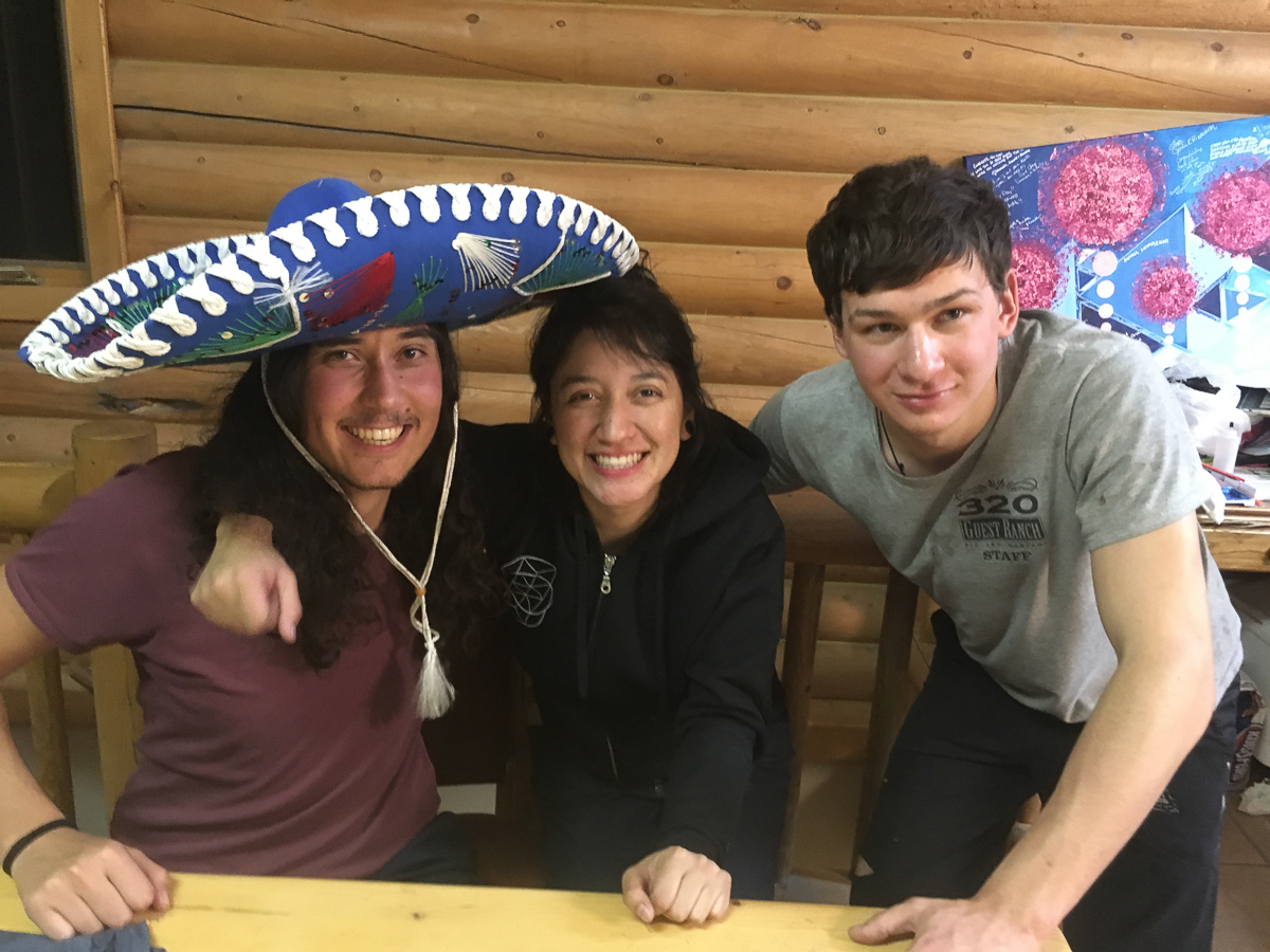 Роман Левандовский с 2015 года живет и учится за границей. Побывал на Северном Кипре, в Канаде, США и Колумбии. Мы попросили его сравнить зарубежные города с родным Владимиром