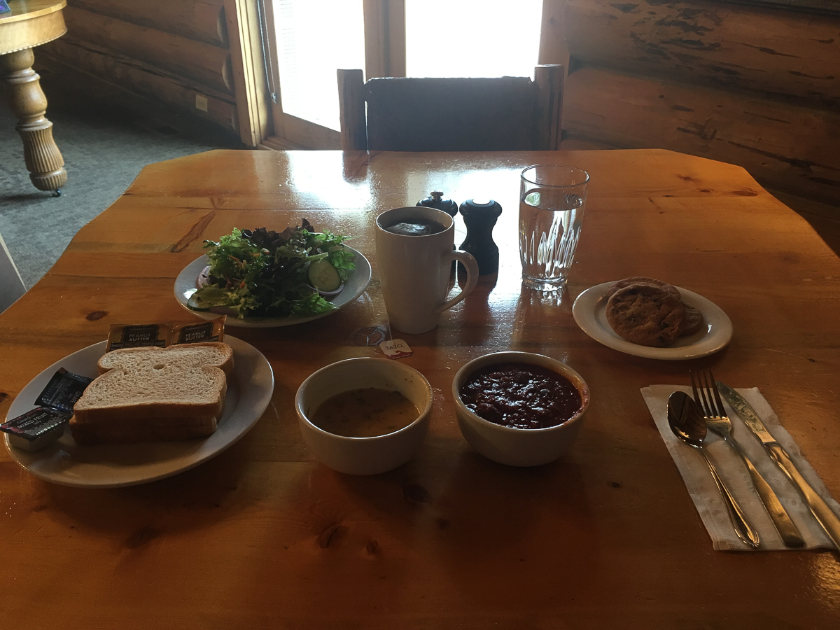 Роман Левандовский с 2015 года живет и учится за границей. Побывал на Северном Кипре, в Канаде, США и Колумбии. Мы попросили его сравнить зарубежные города с родным Владимиром