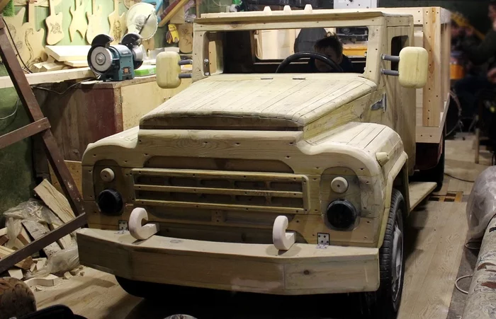 В Киржаче и Коврове появились новые арт-объекты. Как они выглядят и чему посвящены?