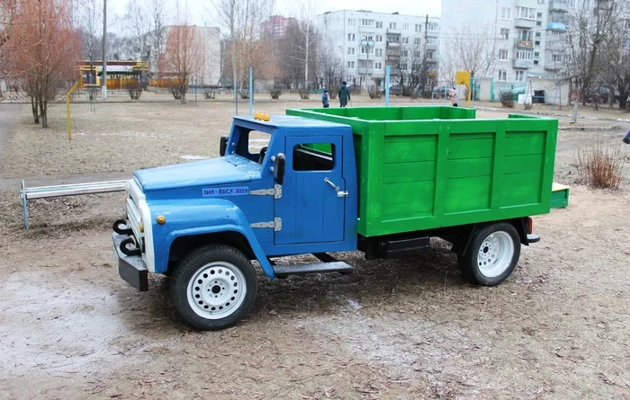 В Киржаче и Коврове появились новые арт-объекты. Как они выглядят и чему посвящены?