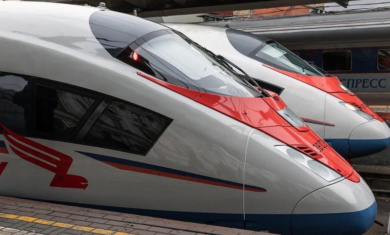 Поезда отменяют, пригородные маршруты тоже. Но есть и позитивные новости