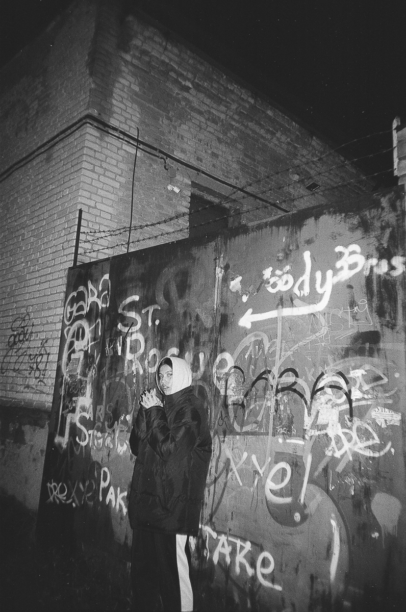 «Олимпусы», «инстаксы», «ФЭДы», «Зениты» в технических особенностях, ценах и ламповых фотографиях от молодых-горячих талантливых владимирцев