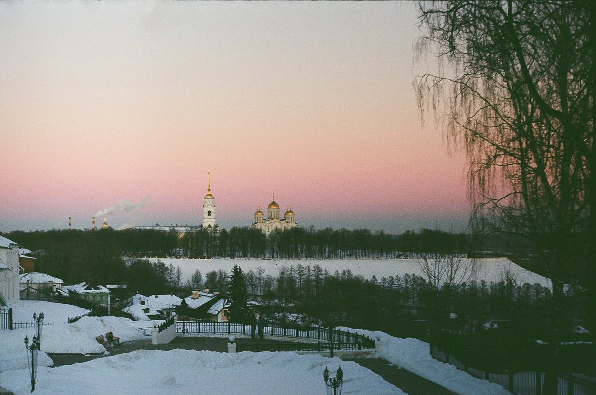 «Олимпусы», «инстаксы», «ФЭДы», «Зениты» в технических особенностях, ценах и ламповых фотографиях от молодых-горячих талантливых владимирцев