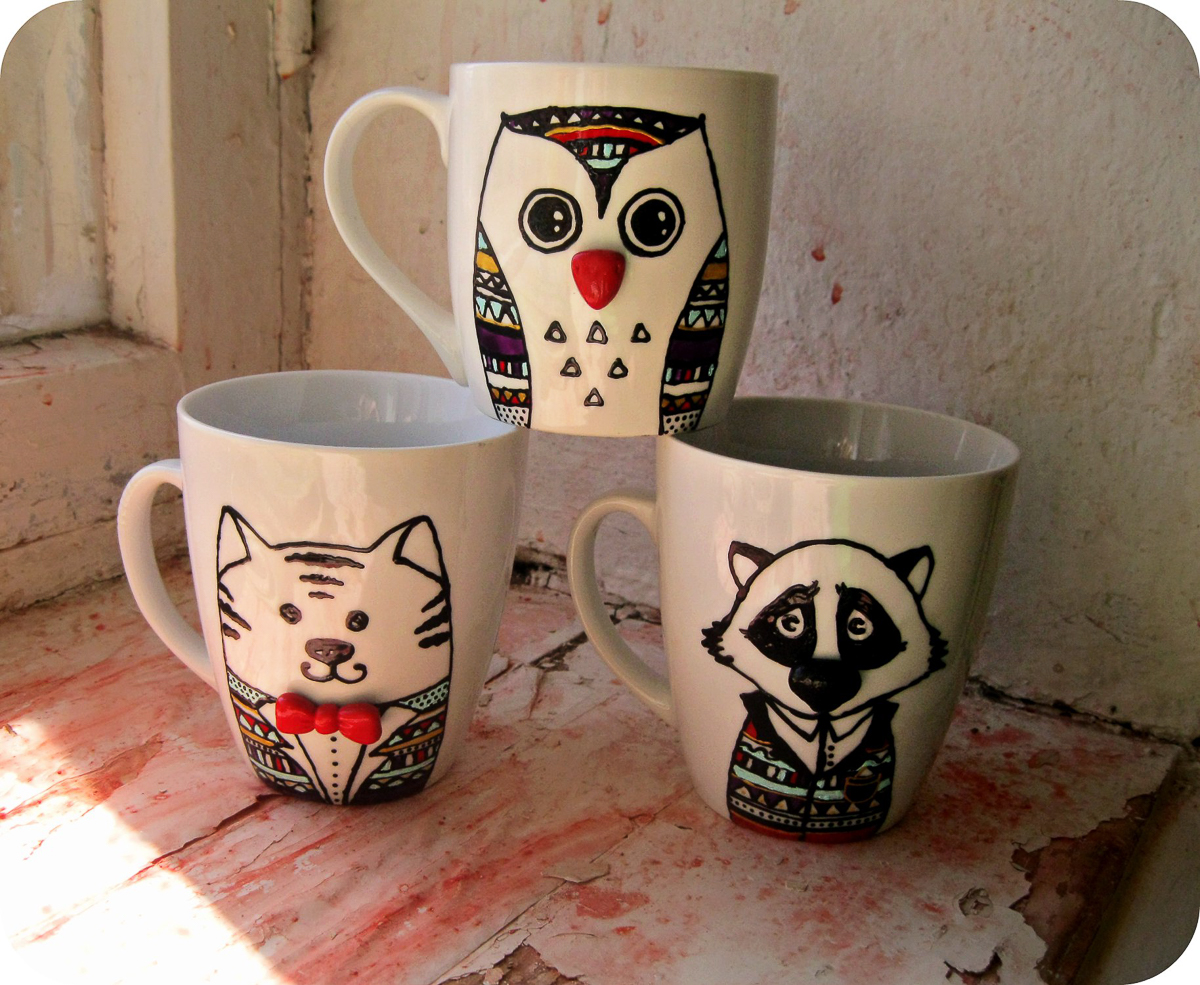 Таня Аграновская и Маша Жесткова занимаются декорированием посуды полимерной глиной уже не первый год. Две мастерицы, два разных подхода, одна техника. А что по душе вам, реализм или ми-ми-мизм?