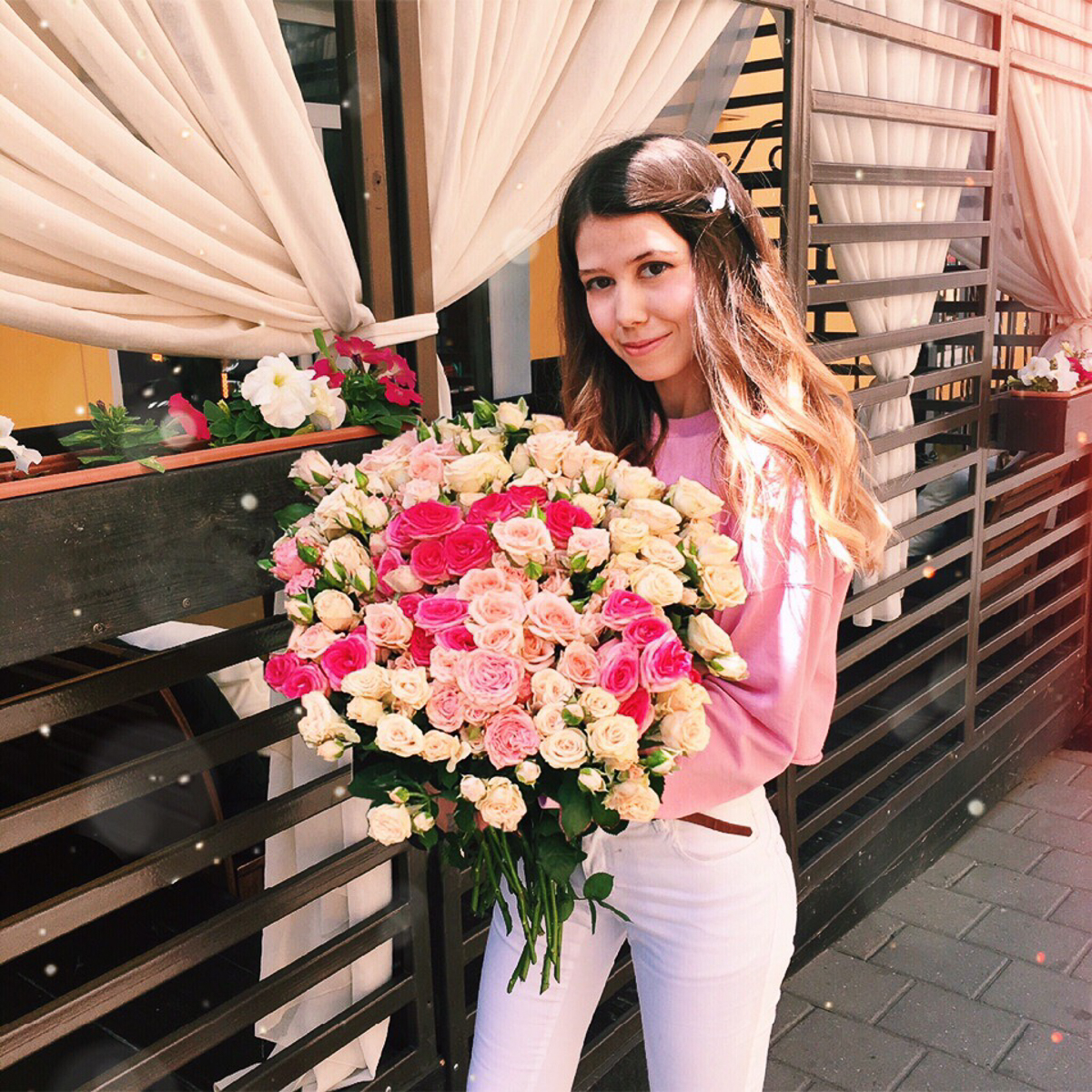 Таня Аграновская и Маша Жесткова занимаются декорированием посуды полимерной глиной уже не первый год. Две мастерицы, два разных подхода, одна техника. А что по душе вам, реализм или ми-ми-мизм?