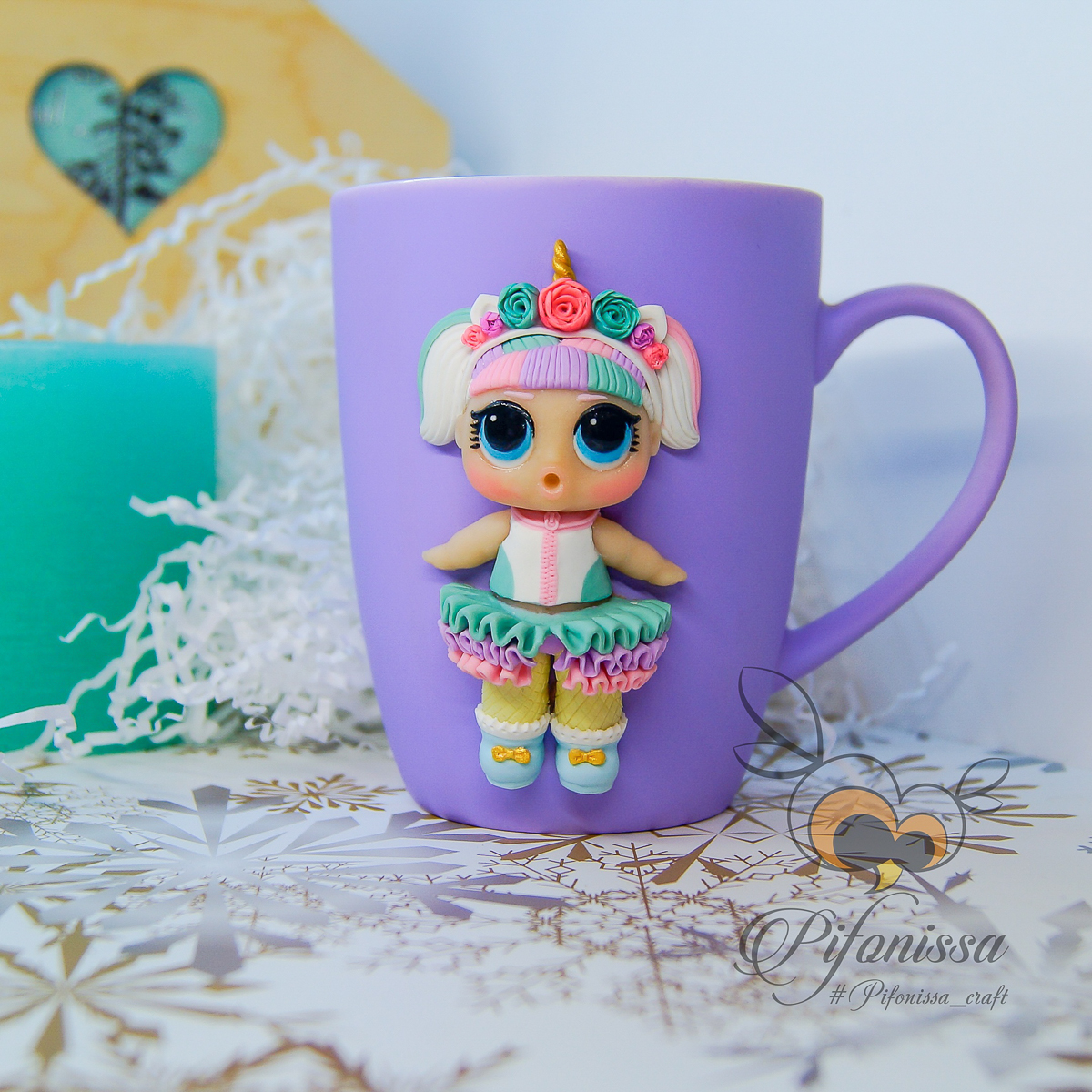 Таня Аграновская и Маша Жесткова занимаются декорированием посуды полимерной глиной уже не первый год. Две мастерицы, два разных подхода, одна техника. А что по душе вам, реализм или ми-ми-мизм?