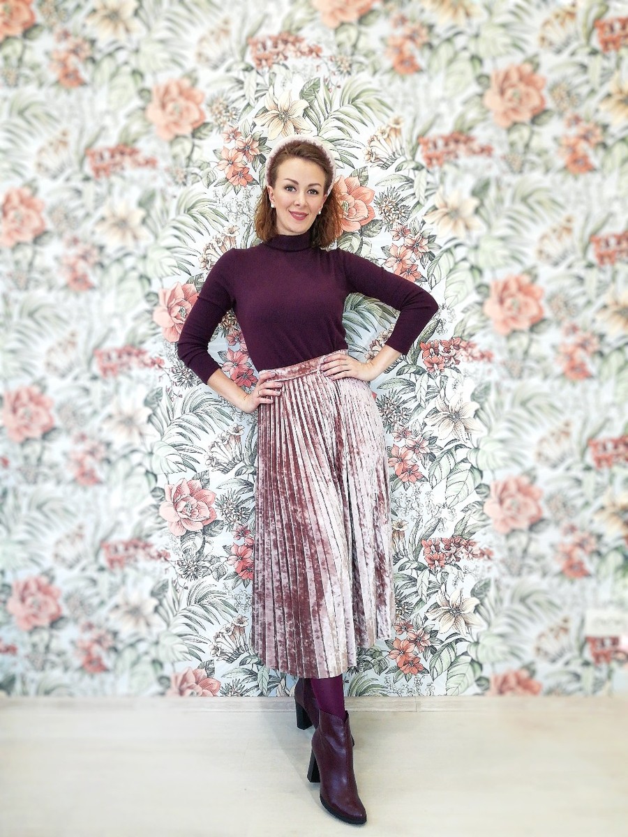 Татьяна Беленко, известный владимирский дизайнер, не считает себя модницей. Она предпочитает не гнаться за трендами, а лишь приглядываться к ним. И конечно, оставаться верной своему вкусу